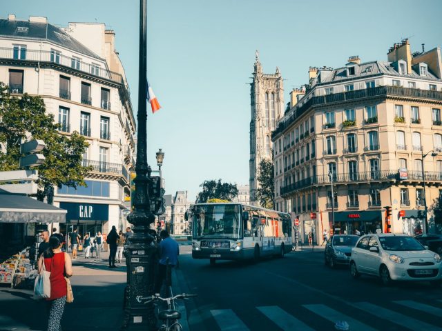 Covoiturage ou transports en commun : quel choix en ville