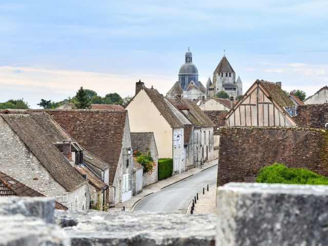 Isoler les combles pas cher : méthodes et étapes essentielles