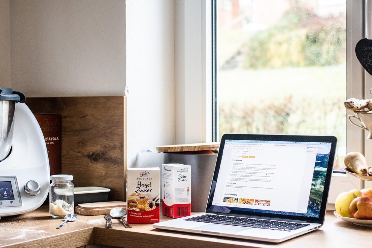 Thermomix ou Cookeo : quel appareil pour des repas rapides