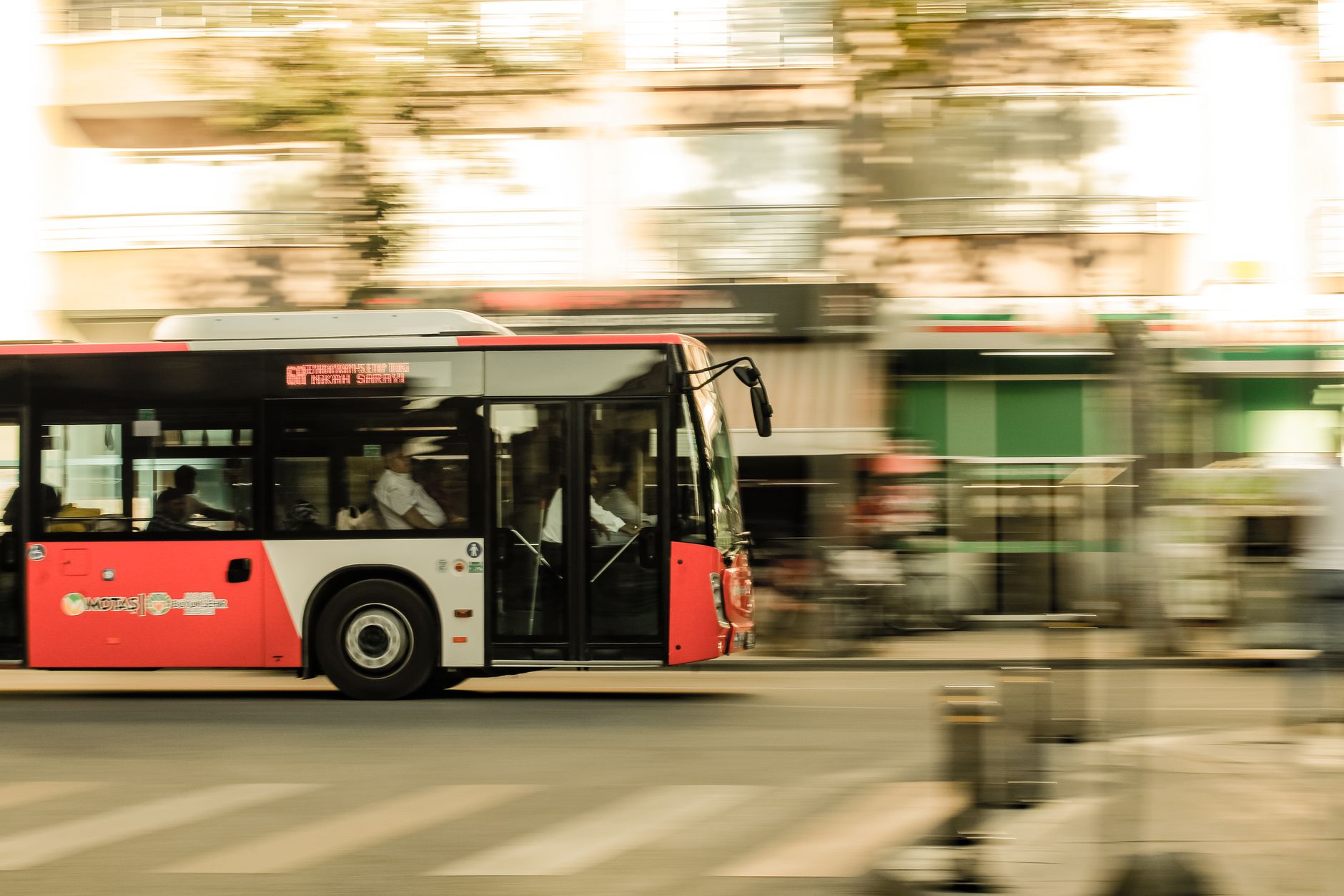 Covoiturage ou transports en commun : quel choix en ville